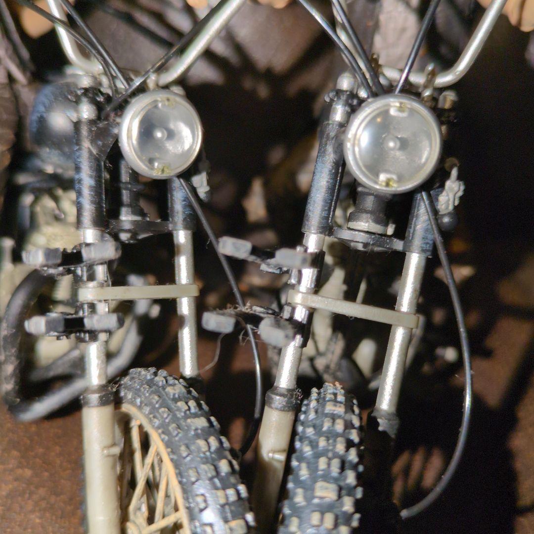 チョッパーバイクフィギュア2台セット　ウォーキング・デッド