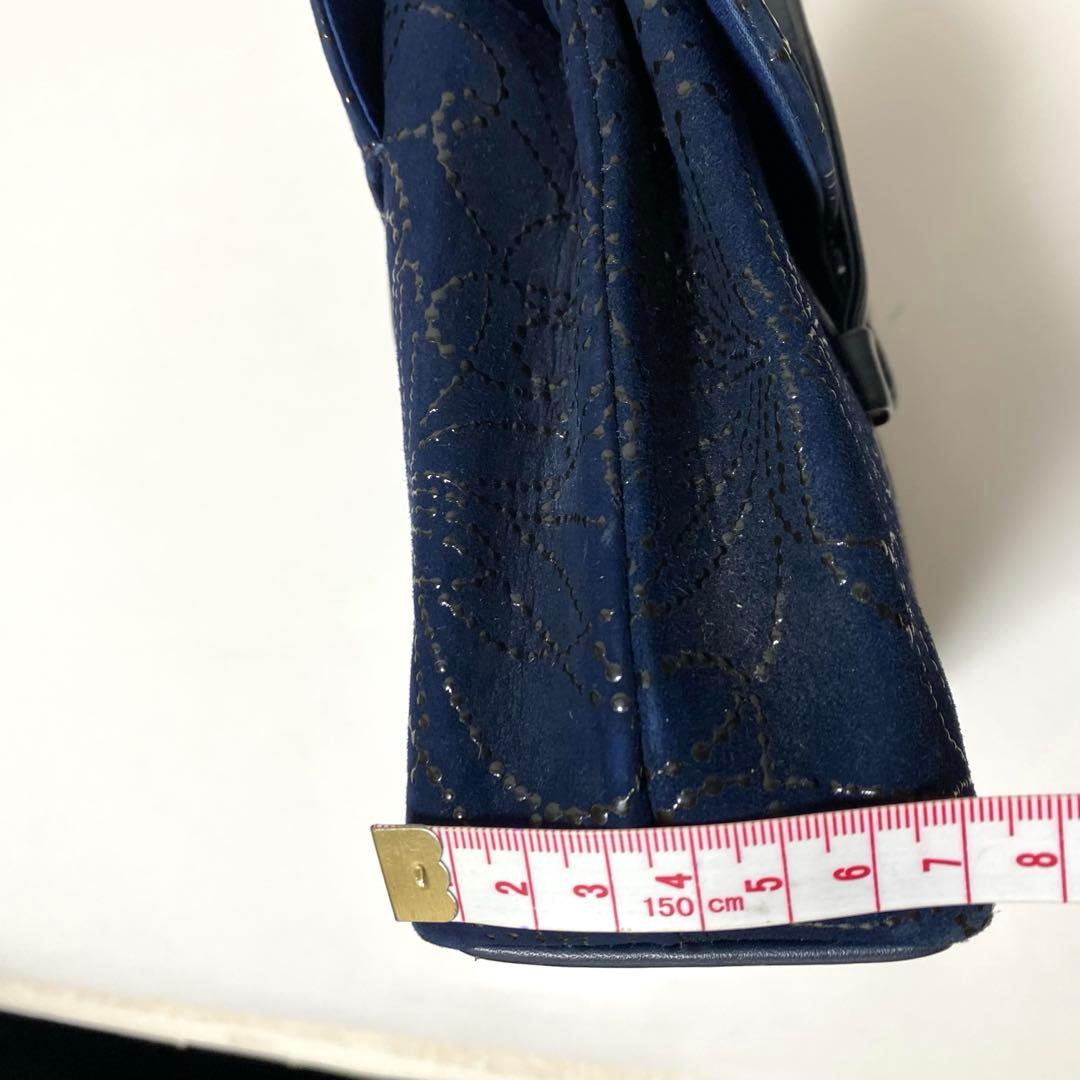 印伝屋　ハンドバック　ネイビー スエード 刺繍 和装用バッグ　横長　上品