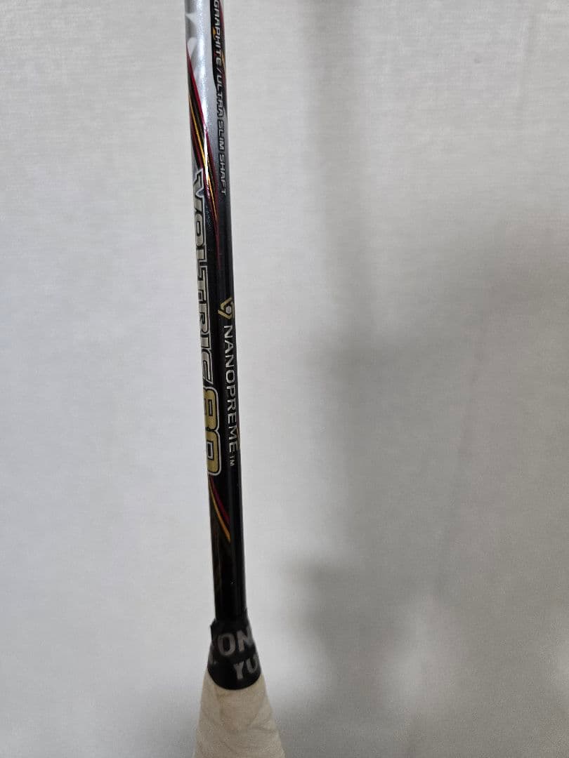 ヨネックス バドミントンラケット VOLTRIC80 3UG5