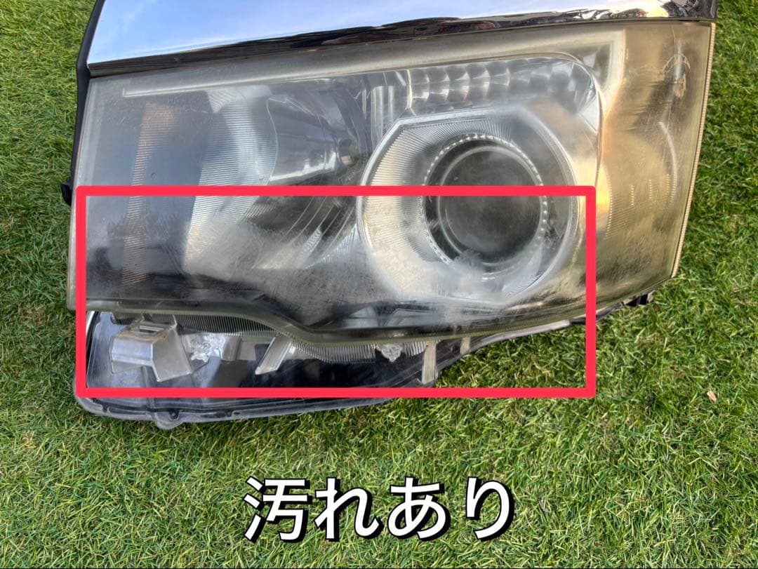 トヨタ ヴォクシー ZRR70 純正ヘッドライト左右
