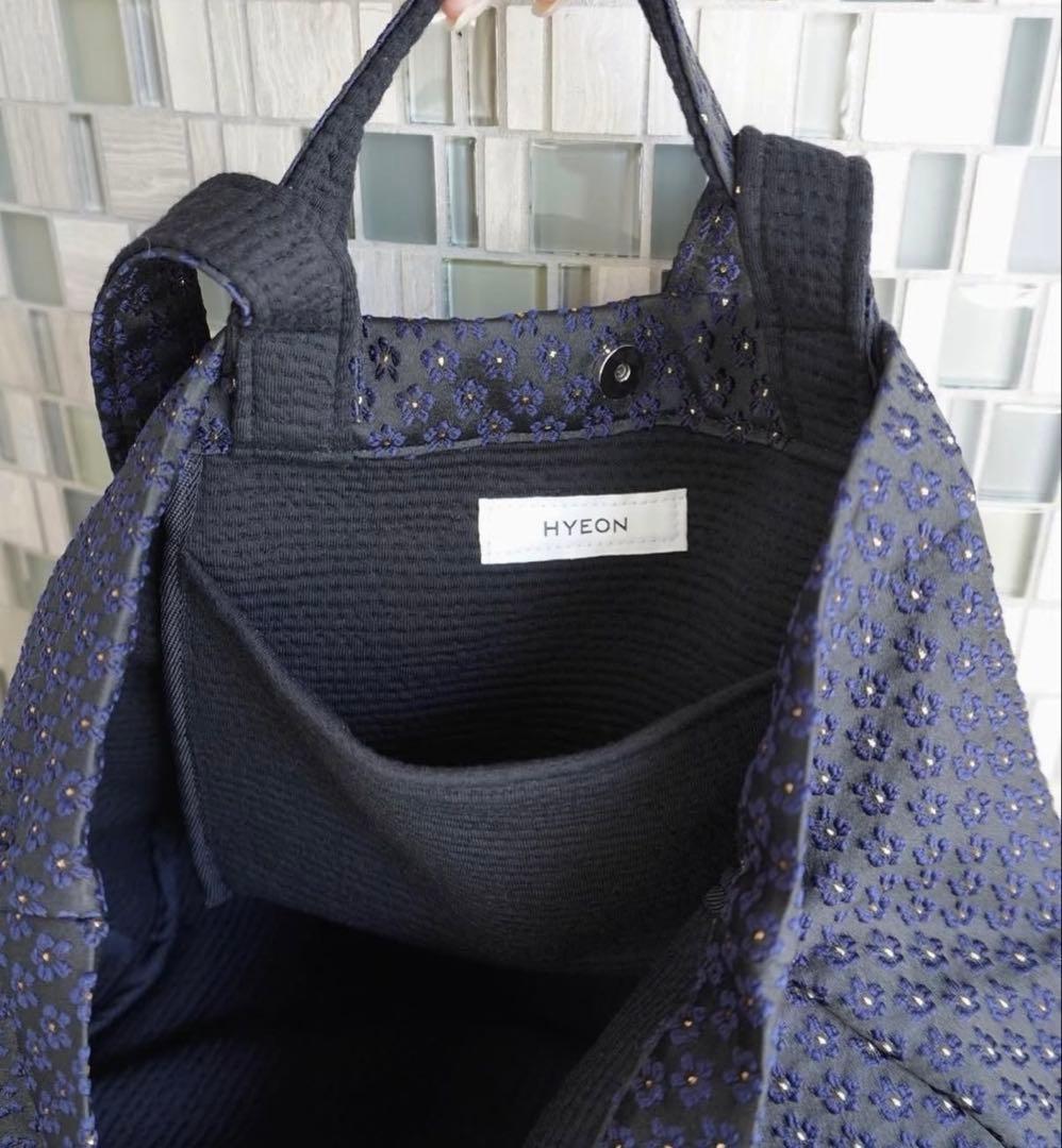 【美品】HYEON flower ジャガード bag NAVY