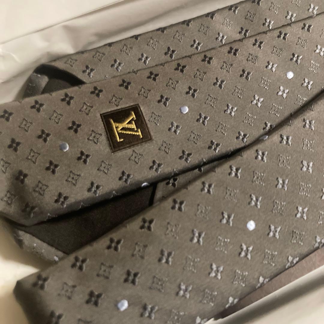 Louis Vuitton グレー ネクタイ 未使用