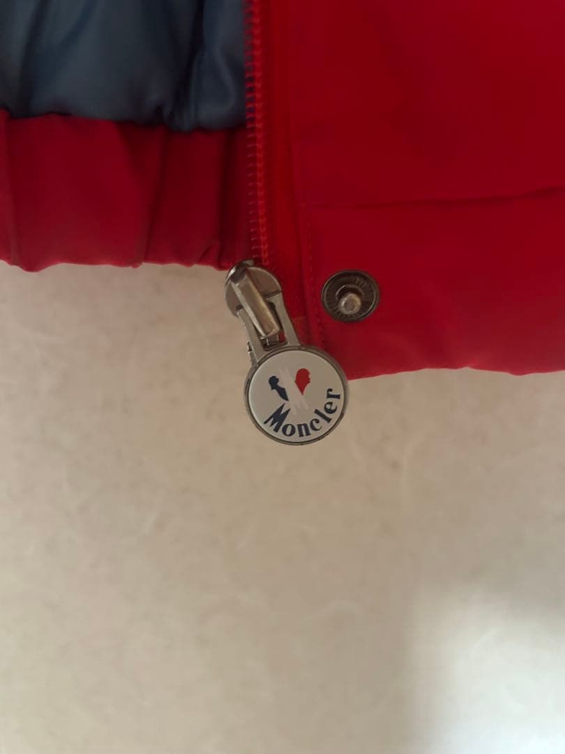 Moncler スキーウェア 赤
