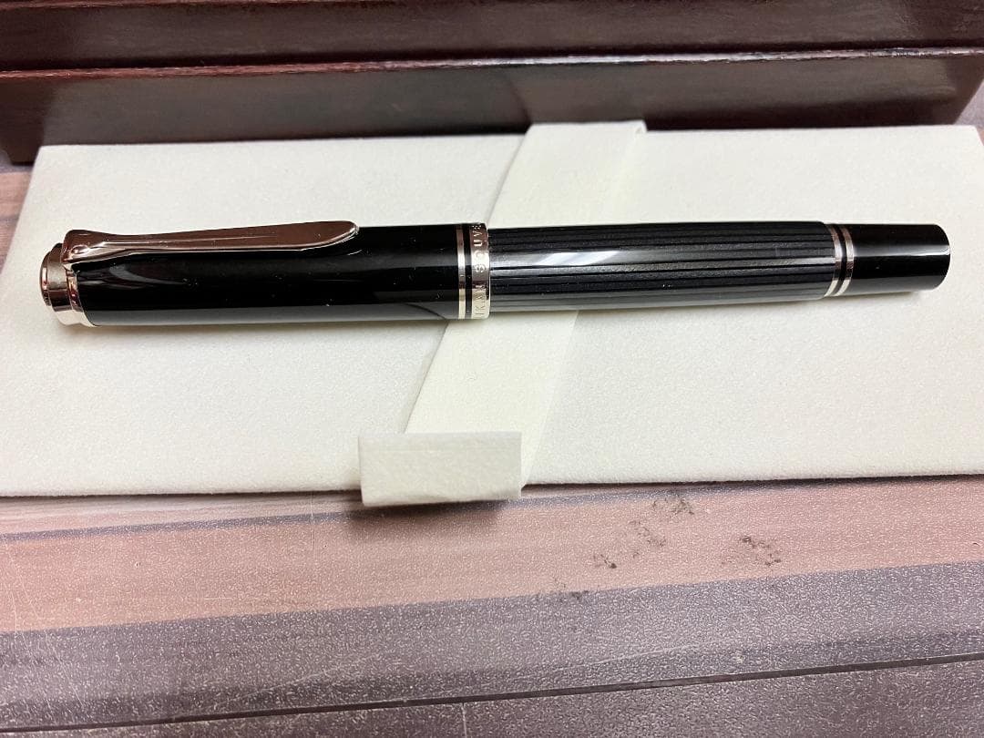 美品 ペリカン スーべレーン M805 ブラックストライプ 18金 750