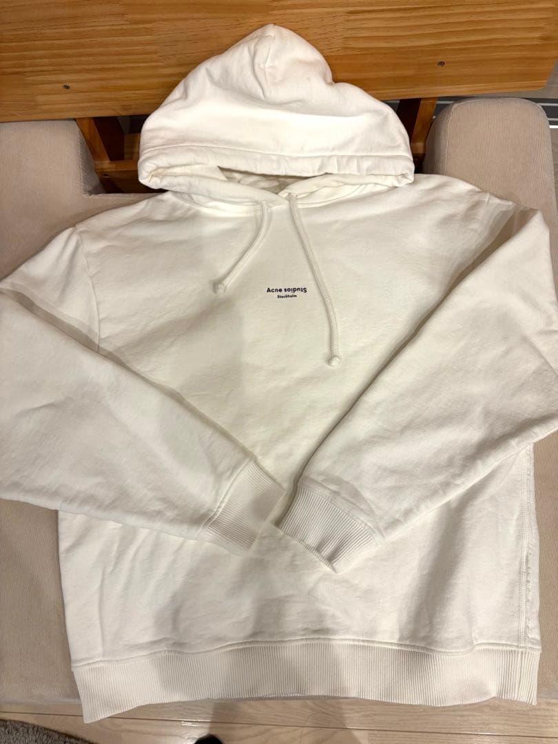 Acne Studios 白パーカー