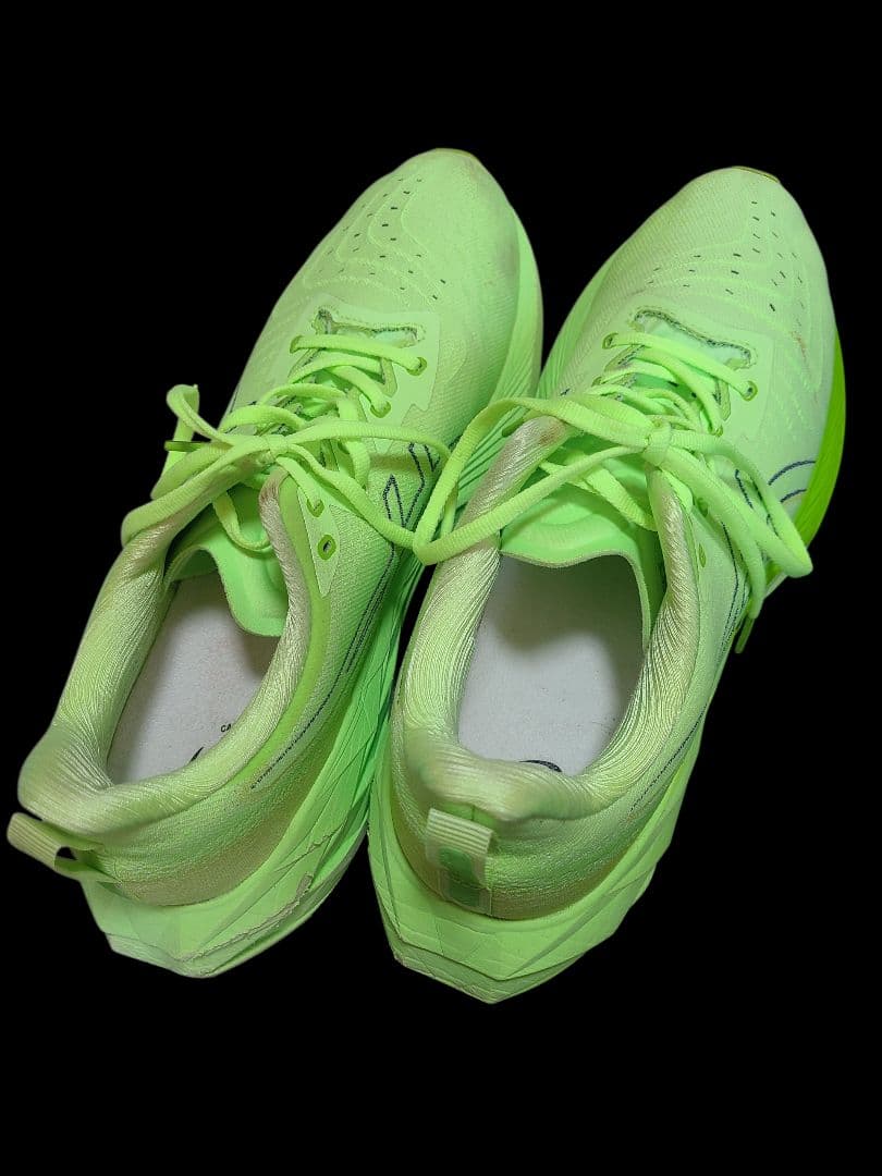 ASICS ノヴァブラスト4 蛍光グリーン 28㎝ アシックス