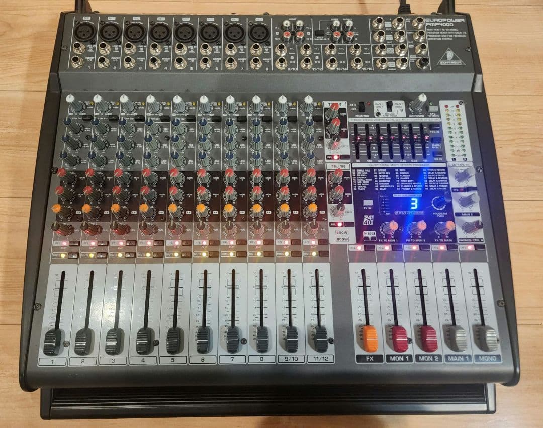 Behringer Europower Pmp4000 パワードミキサー