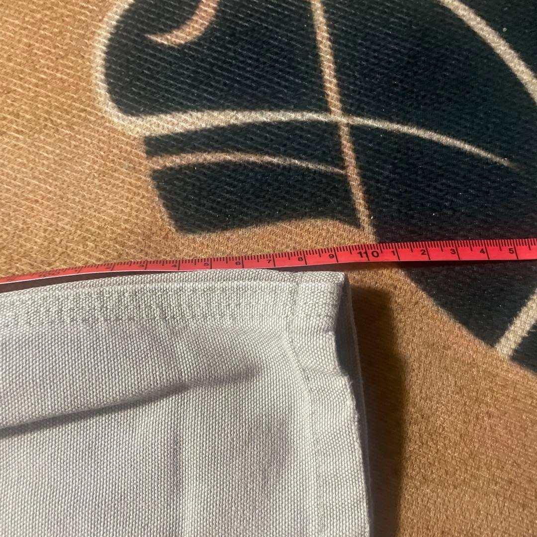 Carhartt ライトグレー カーゴパンツ