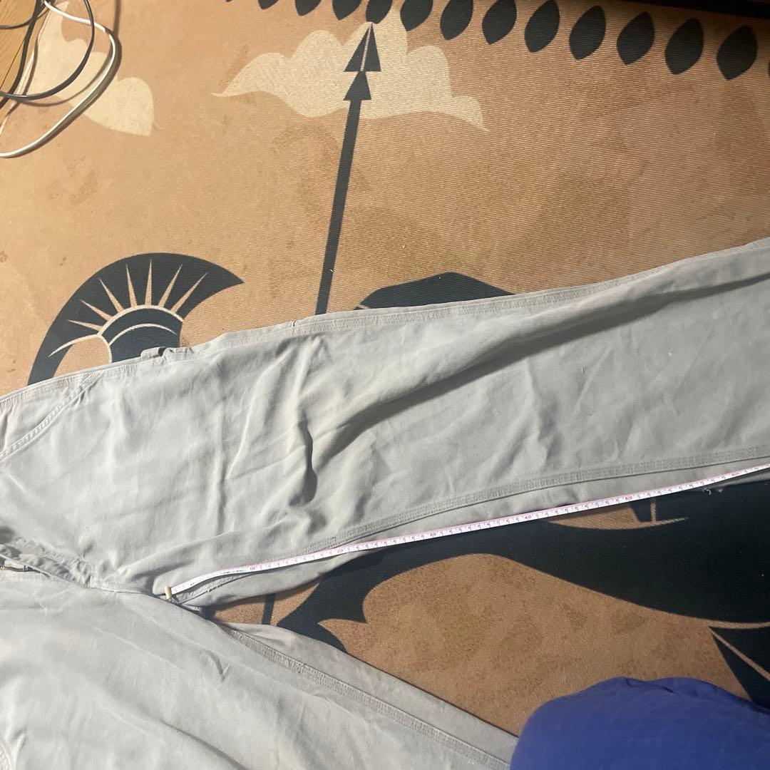 Carhartt ライトグレー カーゴパンツ