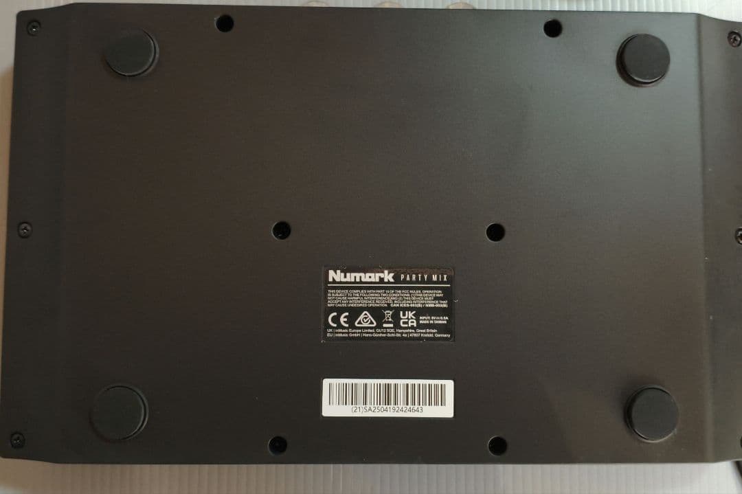 〈新品未使用美品〉Numark Party Mix 2 Live DJ