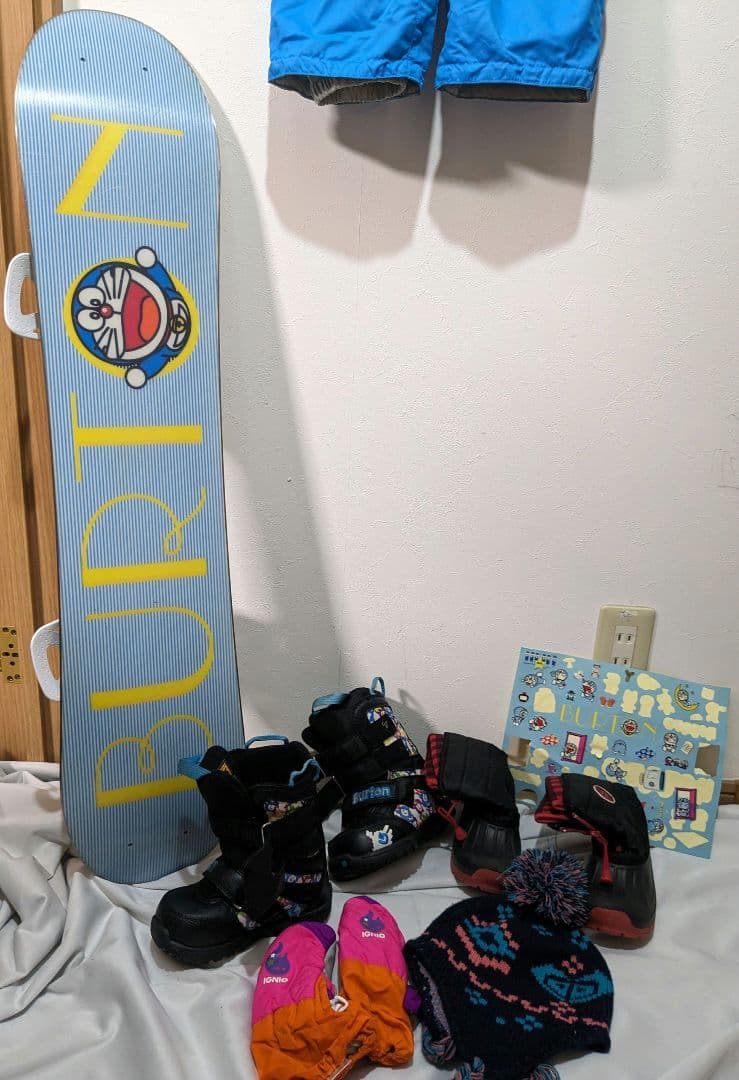 レア　BURTON　ドラえもん　100　スノーボード　ウェア　一式　まとめ売り