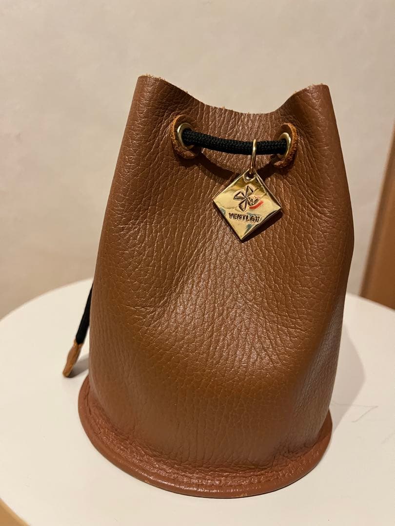 キャンプ用品　WAQマルチガスバーナーテーブル　オピネルナイフ　ガス缶カバー