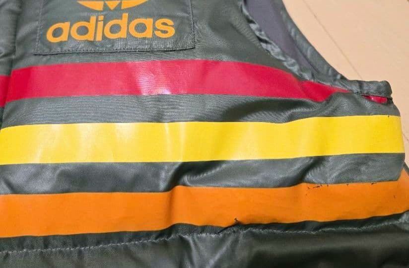 アディダス★adidas☆メンズカーキダウンベスト★XLサイズ