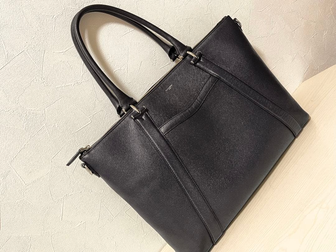 ペッレモルビダ トートバッグ(ネイビー)