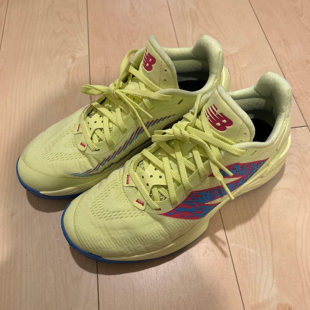 New Balance バスケットボールシューズ イエロー