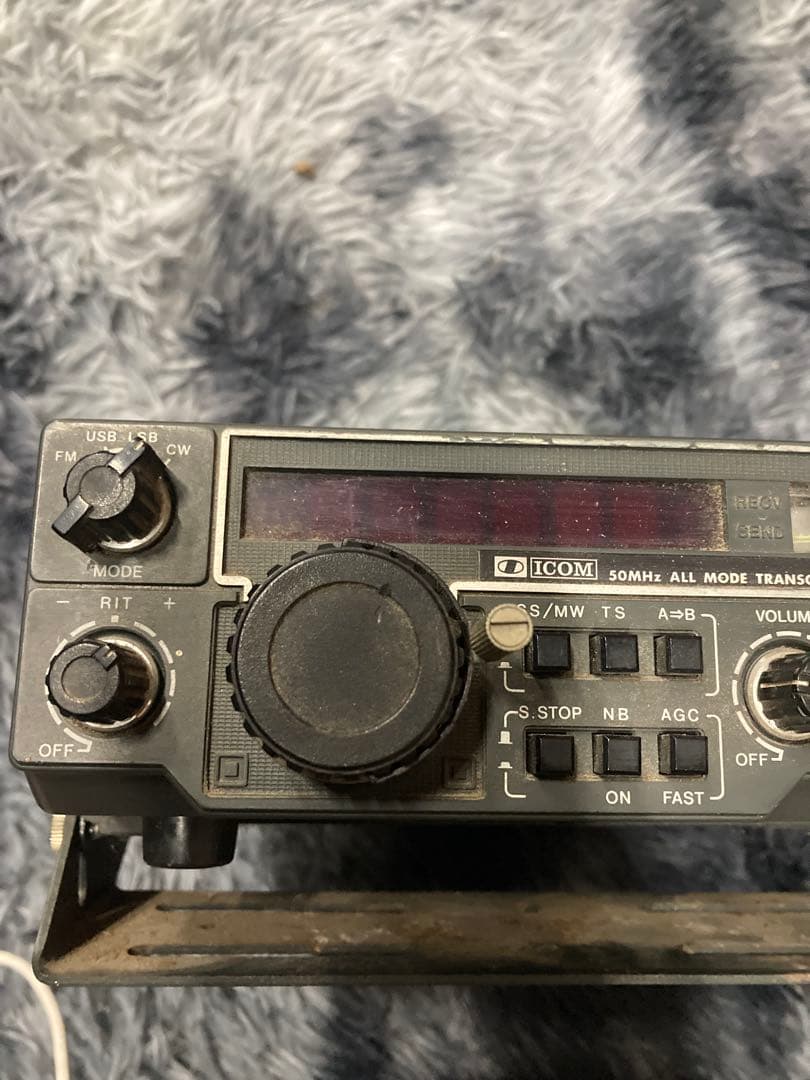 L) 50MHz アマチュア無線機　IC-560