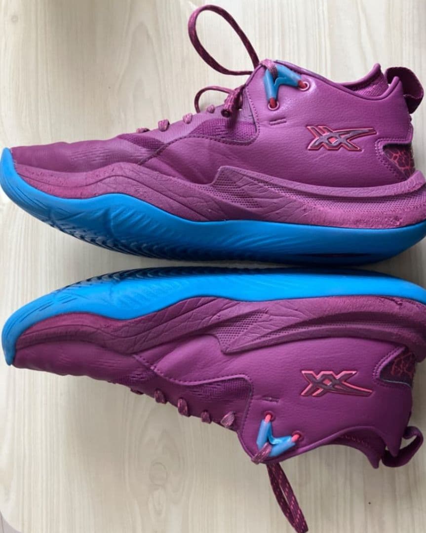 シューズ(男性用) Asics NOVA SURGE LOW 27.5