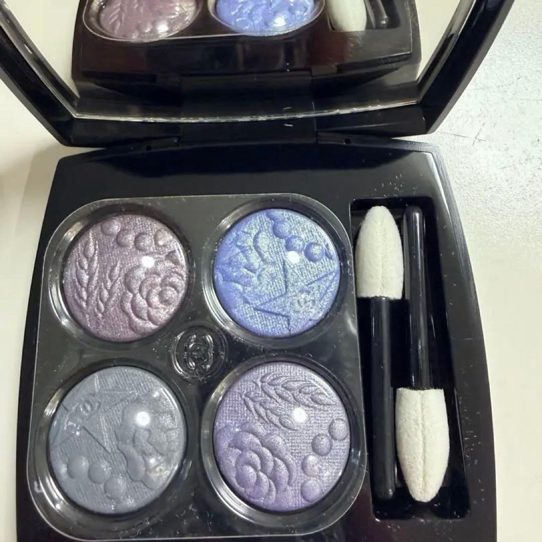 CHANEL 4色アイシャドウパレット ニュイ アストラル 397