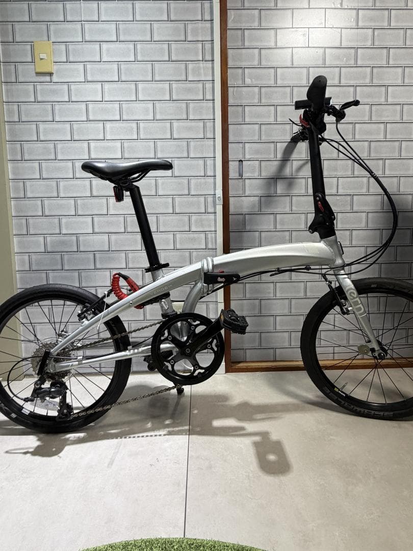 Tern Verge N8 サテンライトシルバ― 折りたたみ 20in 2024