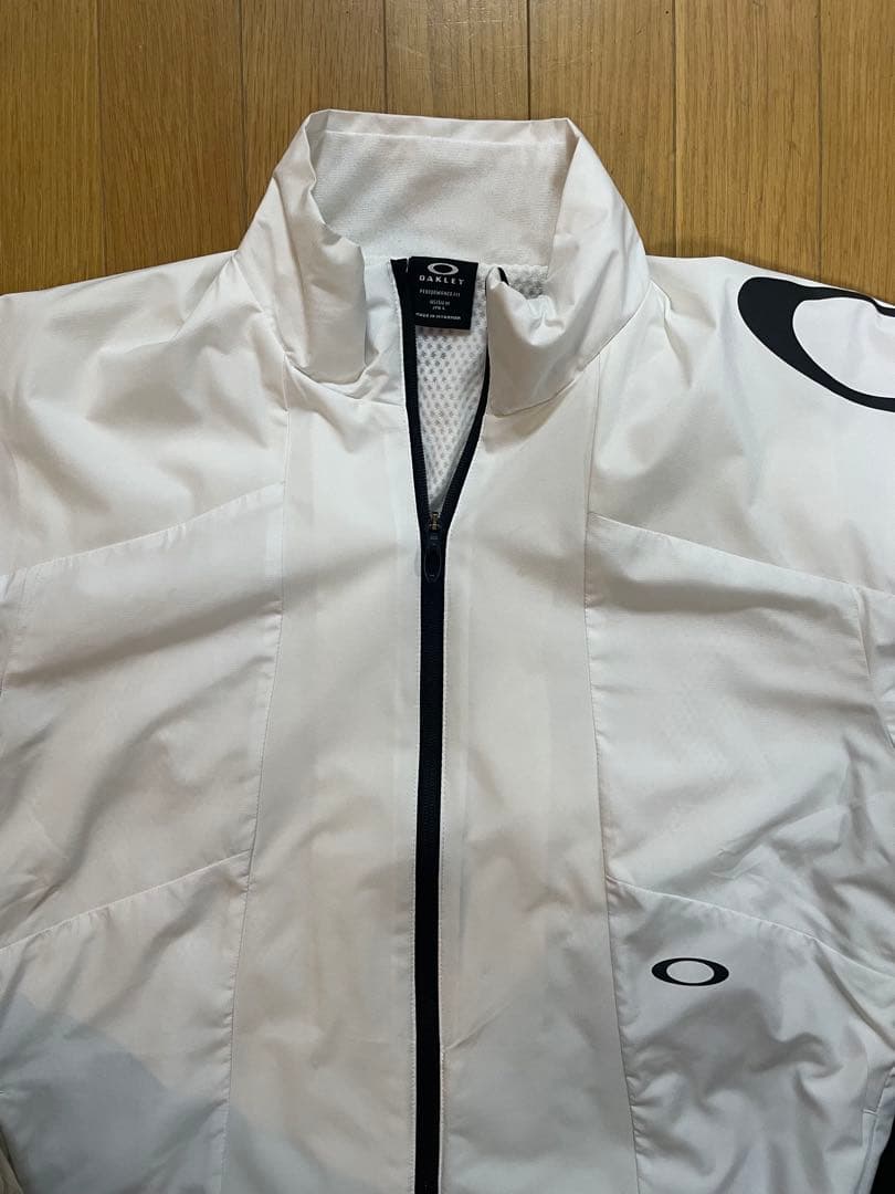 【美品】OAKLEY オークリージャケット L ホワイトフルジップ メッシュ裏地