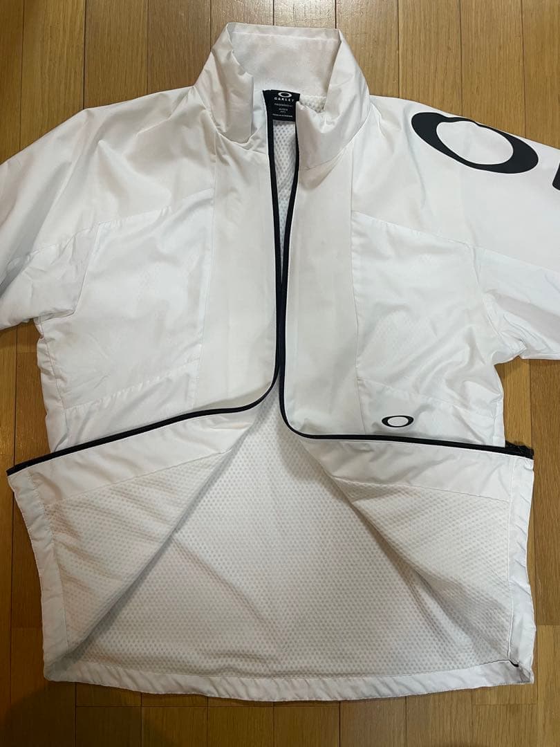 【美品】OAKLEY オークリージャケット L ホワイトフルジップ メッシュ裏地