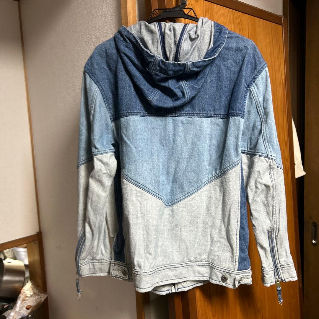 フード付きデニムジャケット