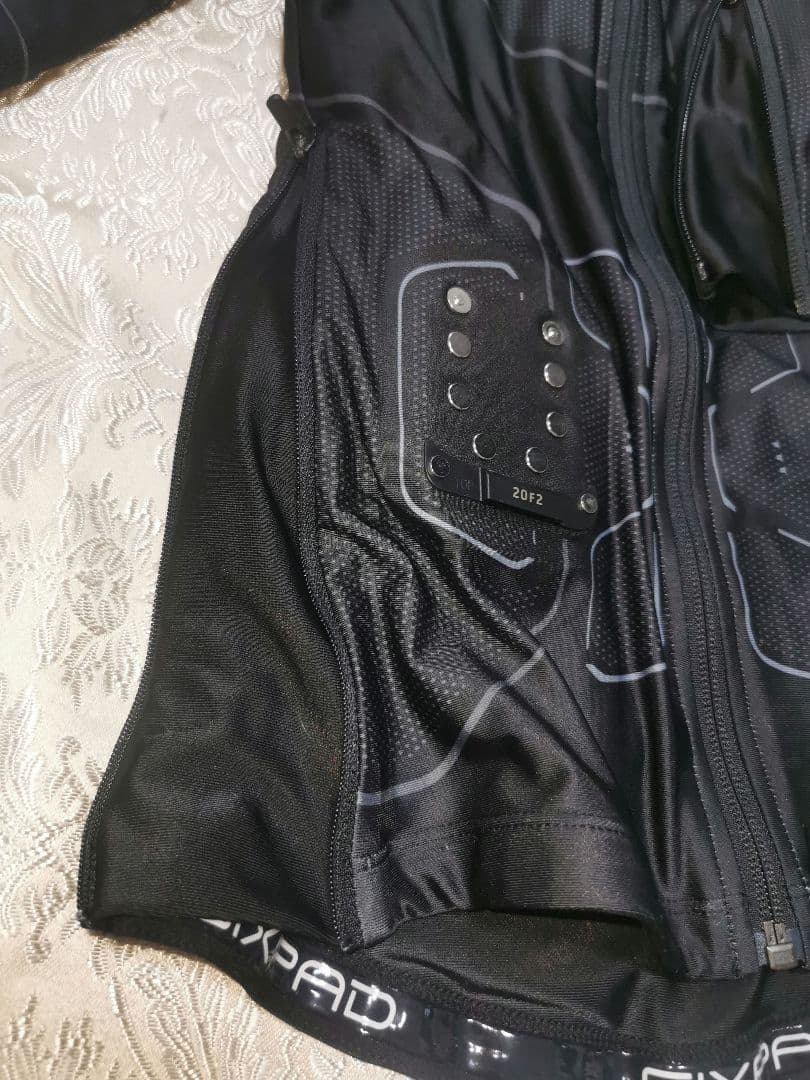SIXPAD Power Suit　Top トップ　レデイース　S ブラック