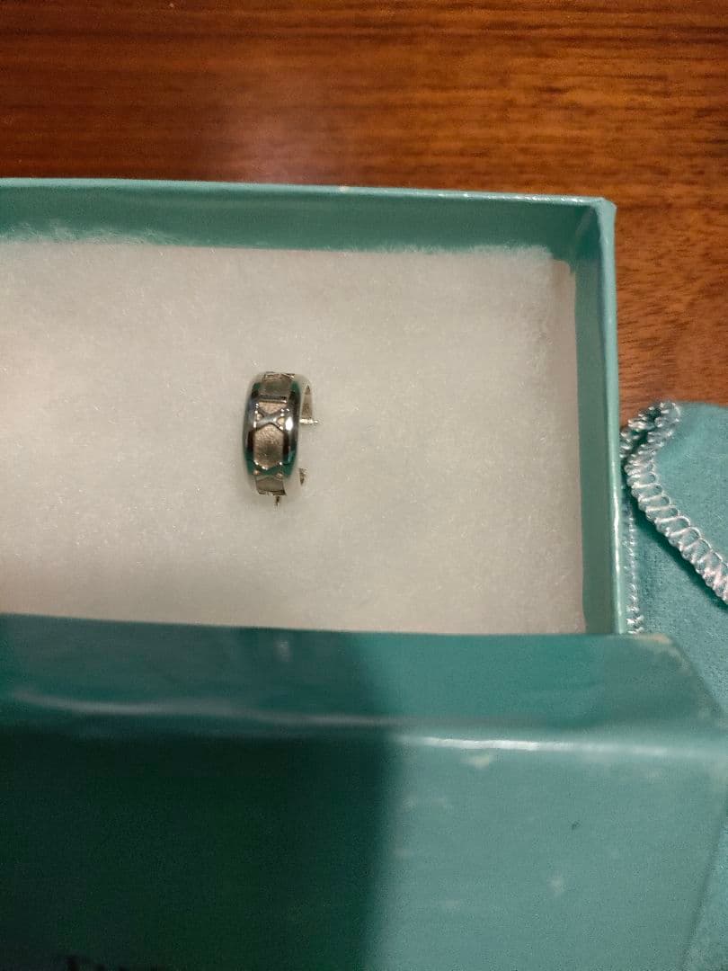 Tiffany & Co. アトラスシルバーフープピアス