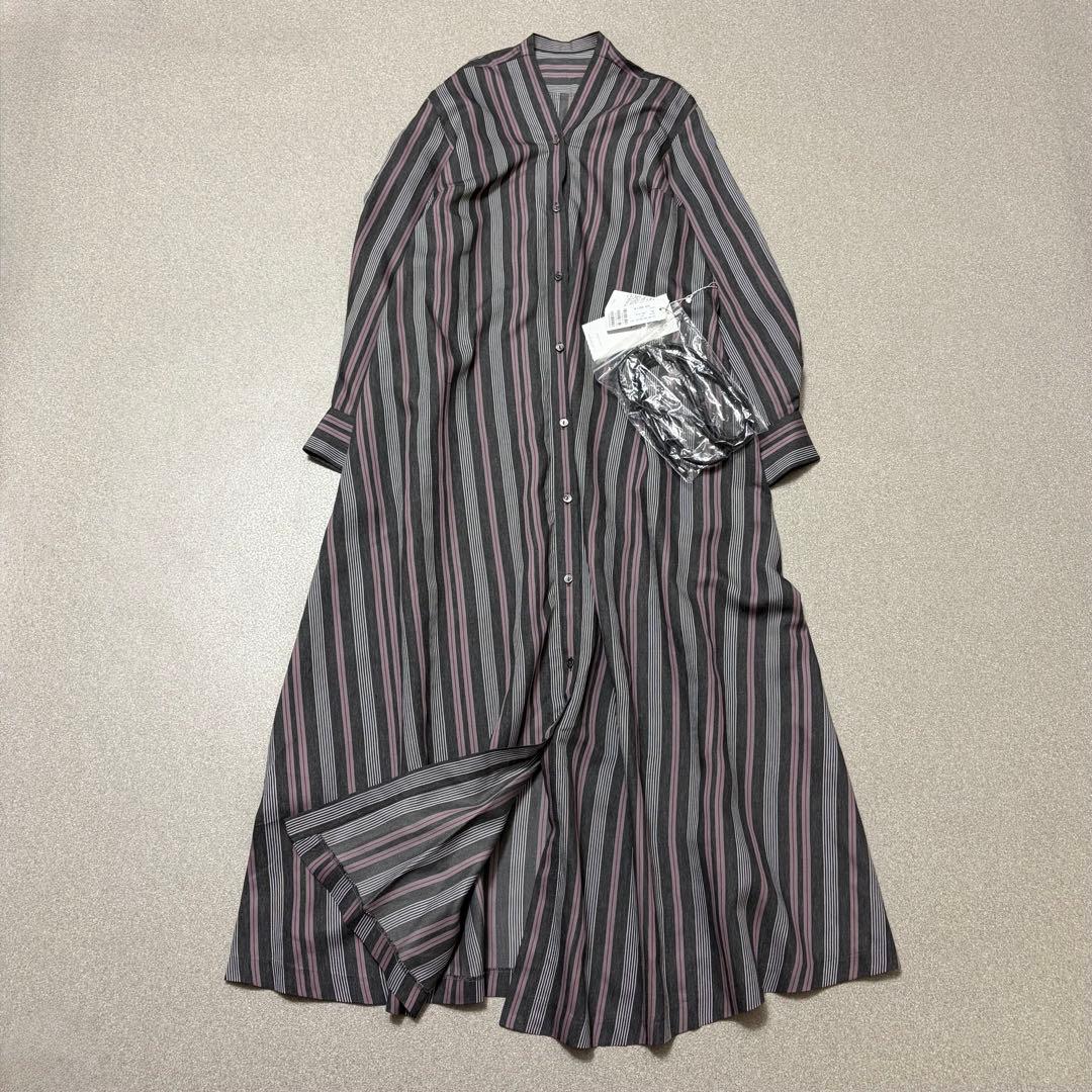 【新品✨近年】トゥモローランド レーヨンシルクストライプVネックワンピ―ス