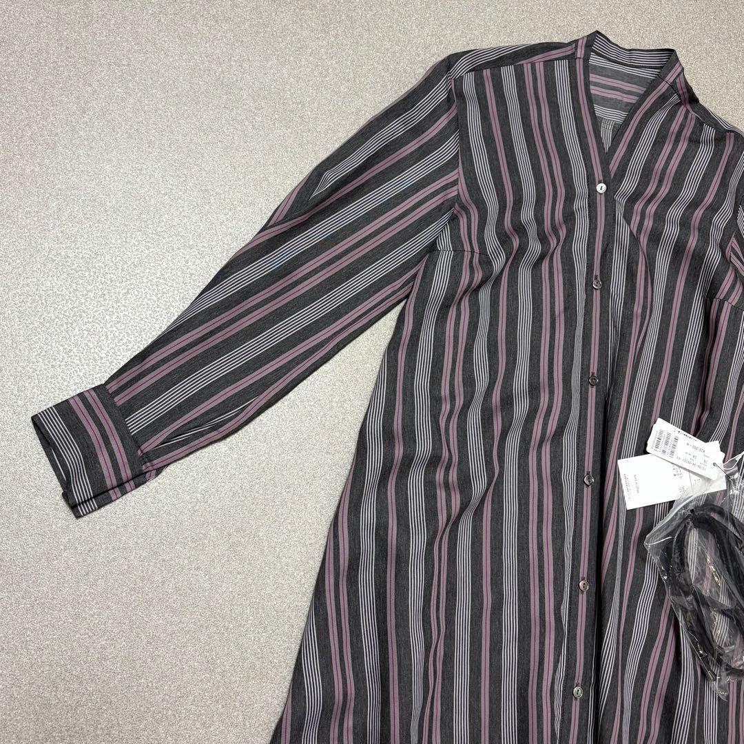 【新品✨近年】トゥモローランド レーヨンシルクストライプVネックワンピ―ス