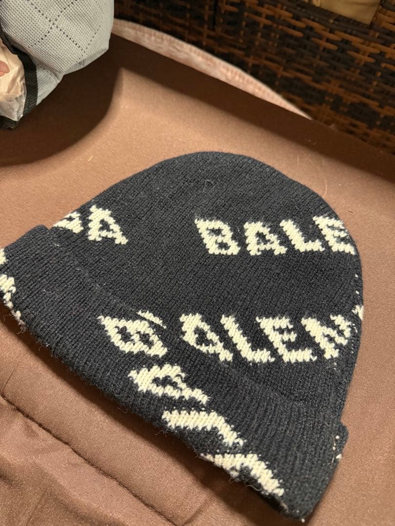 BALENCIAGA ニット帽・ビーニー