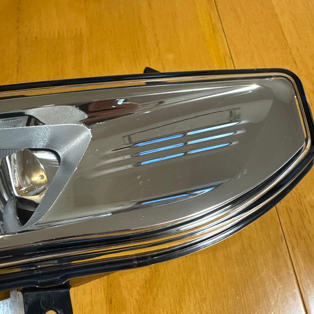 【極美品】日産純正フォグランプ（ハロゲン）E12ノートMC後新車外し