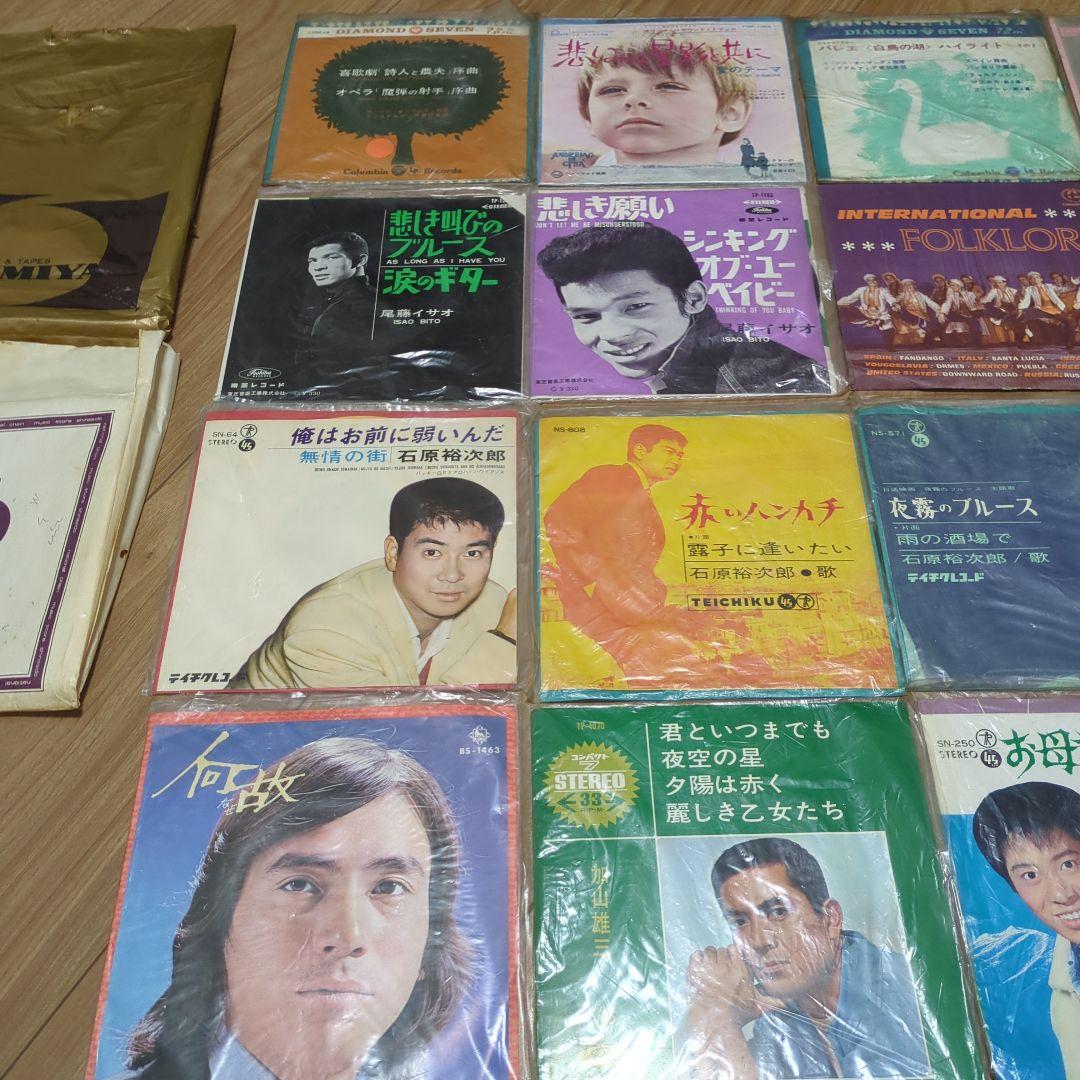 レコードプレーヤーと貴重なレコードたち♪