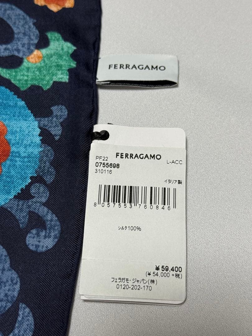 【CEEKAY】新品 Ferragamo フェラガモ シルク スカーフ2枚