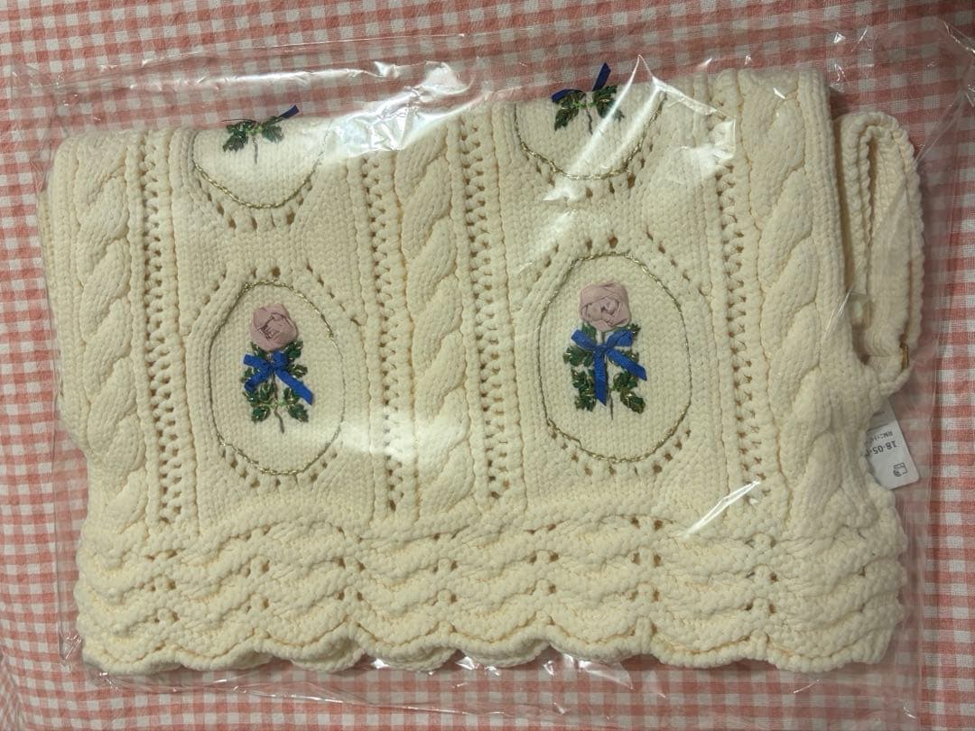 beams ビームス　RURU MARY'S ルルメリー　手刺繍のニットベスト