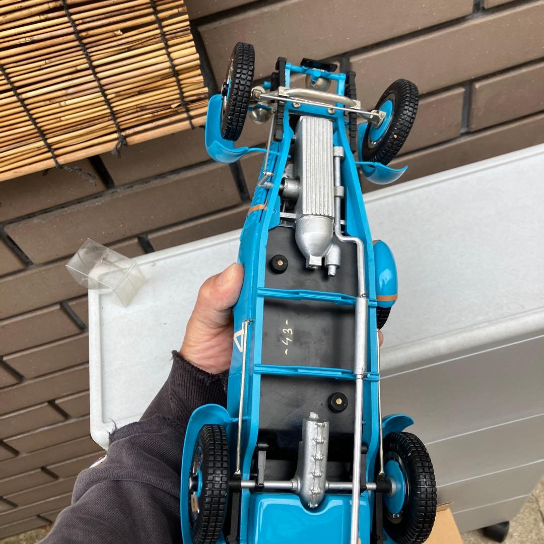 り**様 ブガッティ　メーカー不明　長さ31cm