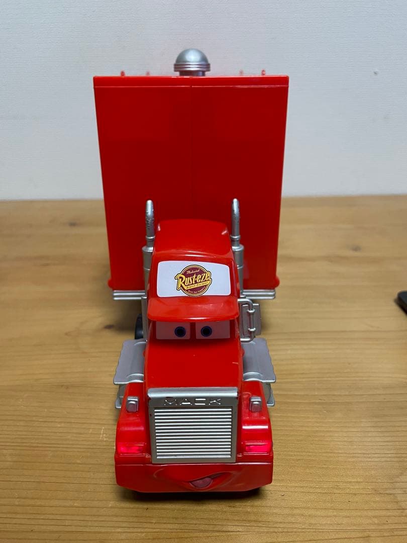 レア　カーズ　マックイーン　初代マックトレーラー　ディズニー　15体セット