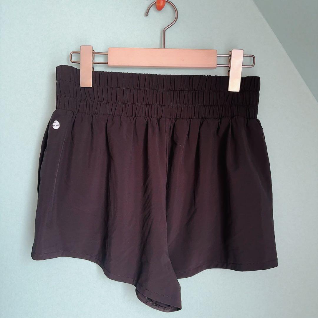 （美品）試着のみ ルルレモンショートパンツ　インナーパンツ付き