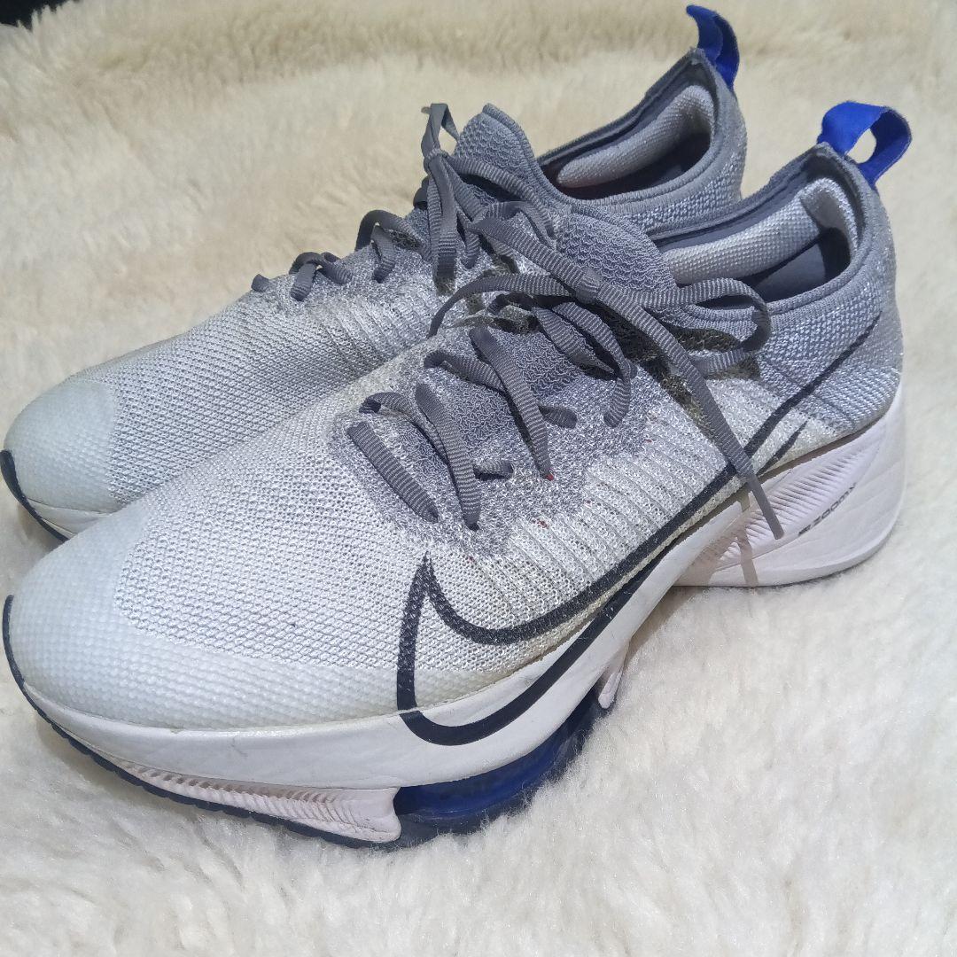 美品　NIKE エアズームテンポネクスト % ランニングシューズ 26.5