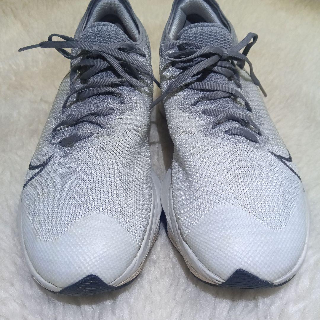 美品　NIKE エアズームテンポネクスト % ランニングシューズ 26.5