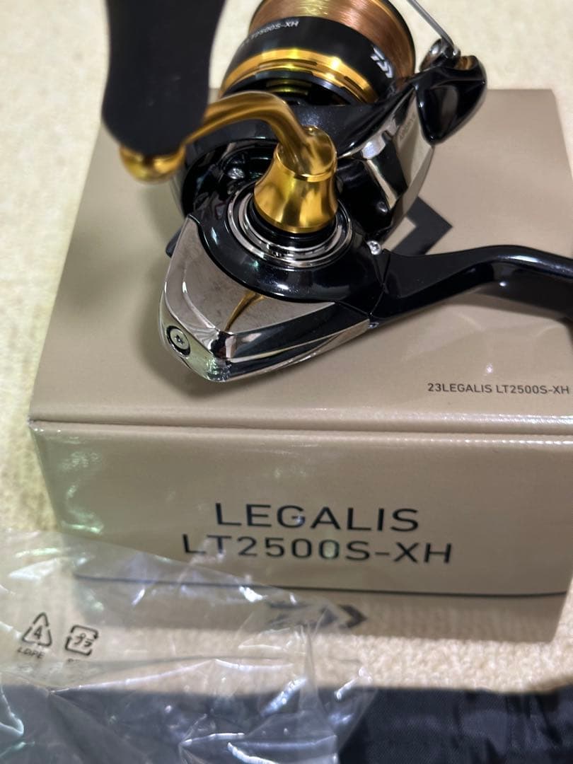 ほぼ新品DAIWA 23LEGALIS LT2500S-XH