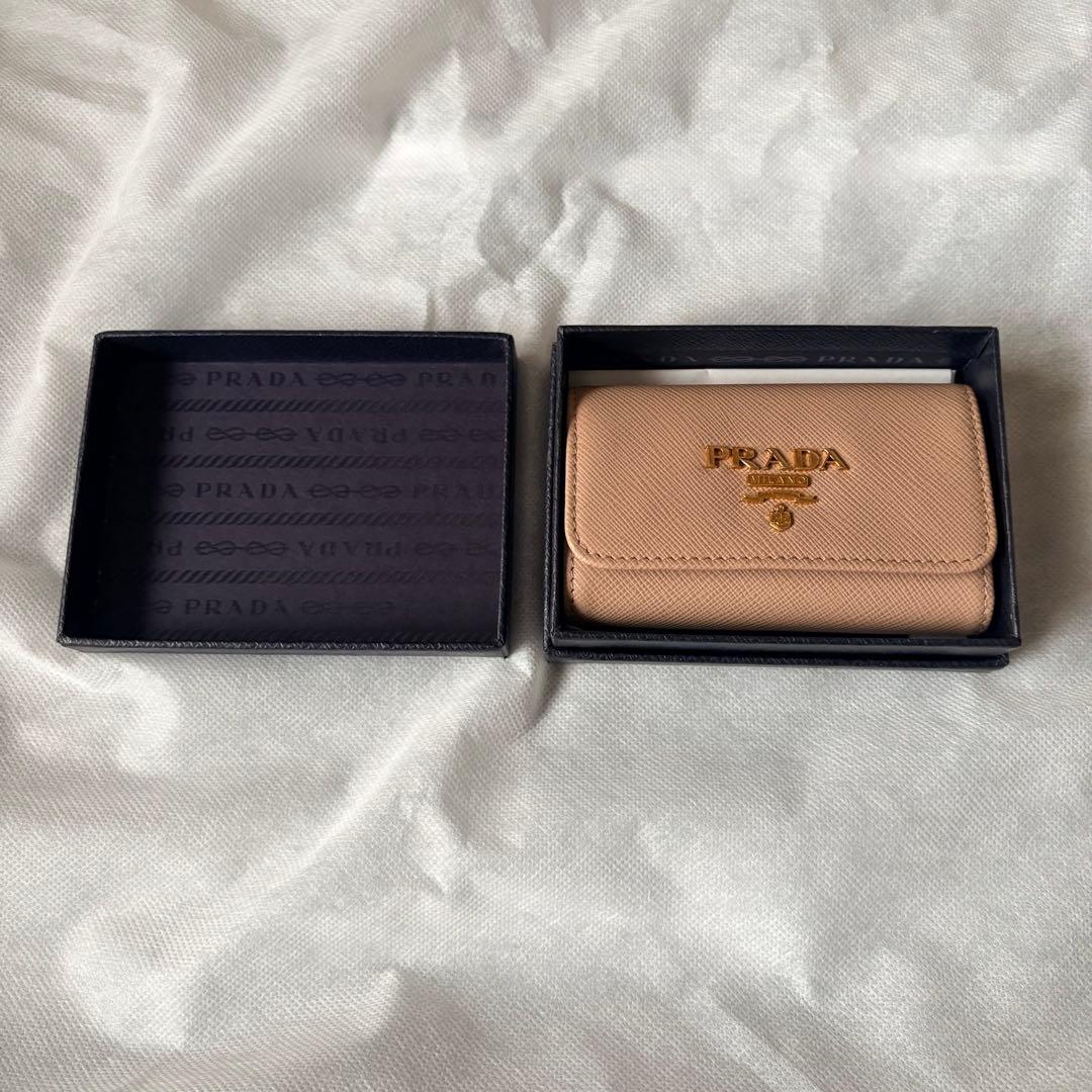 箱あり PRADA サフィアーノ 4連 キーケース ピンクベージュ レッド