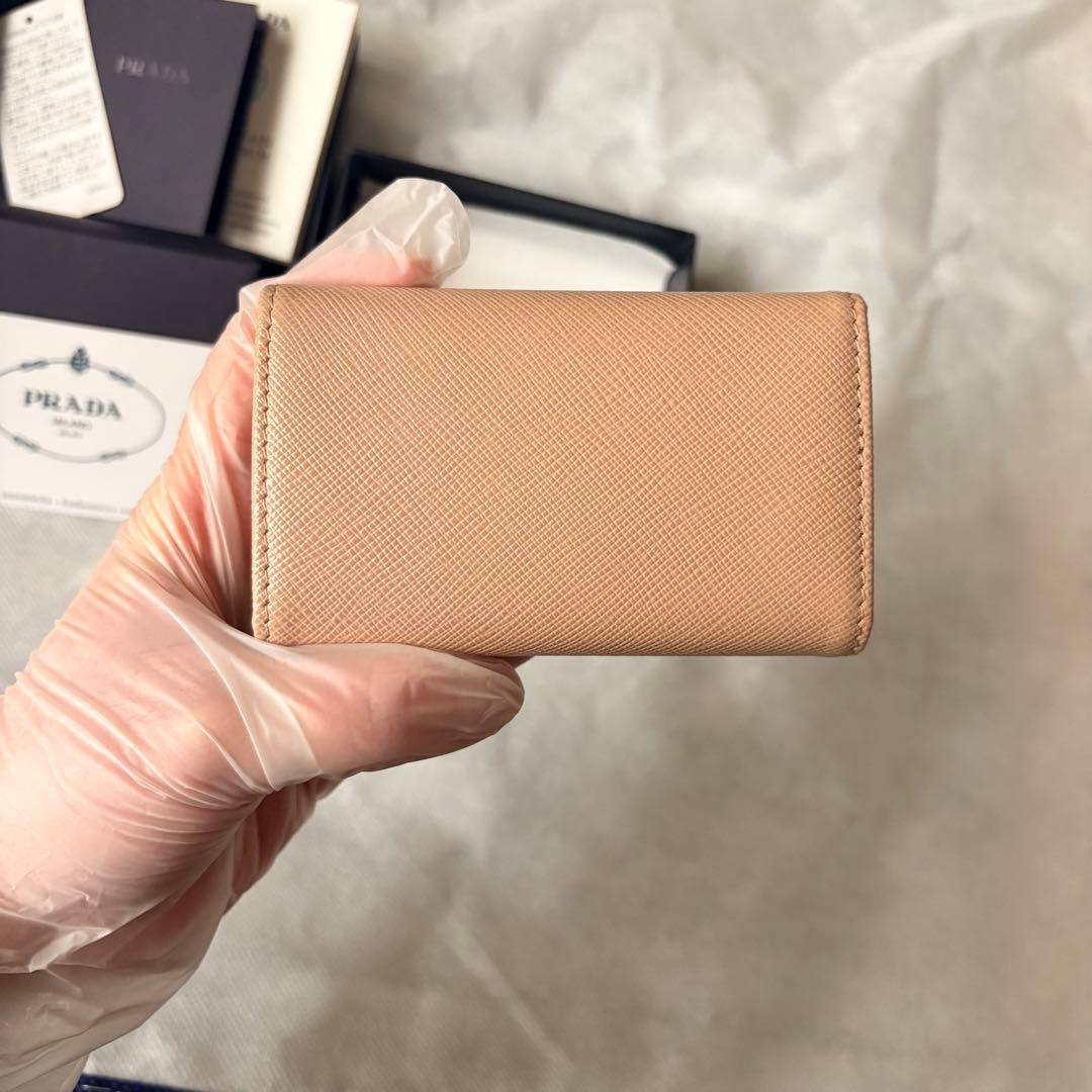 箱あり PRADA サフィアーノ 4連 キーケース ピンクベージュ レッド