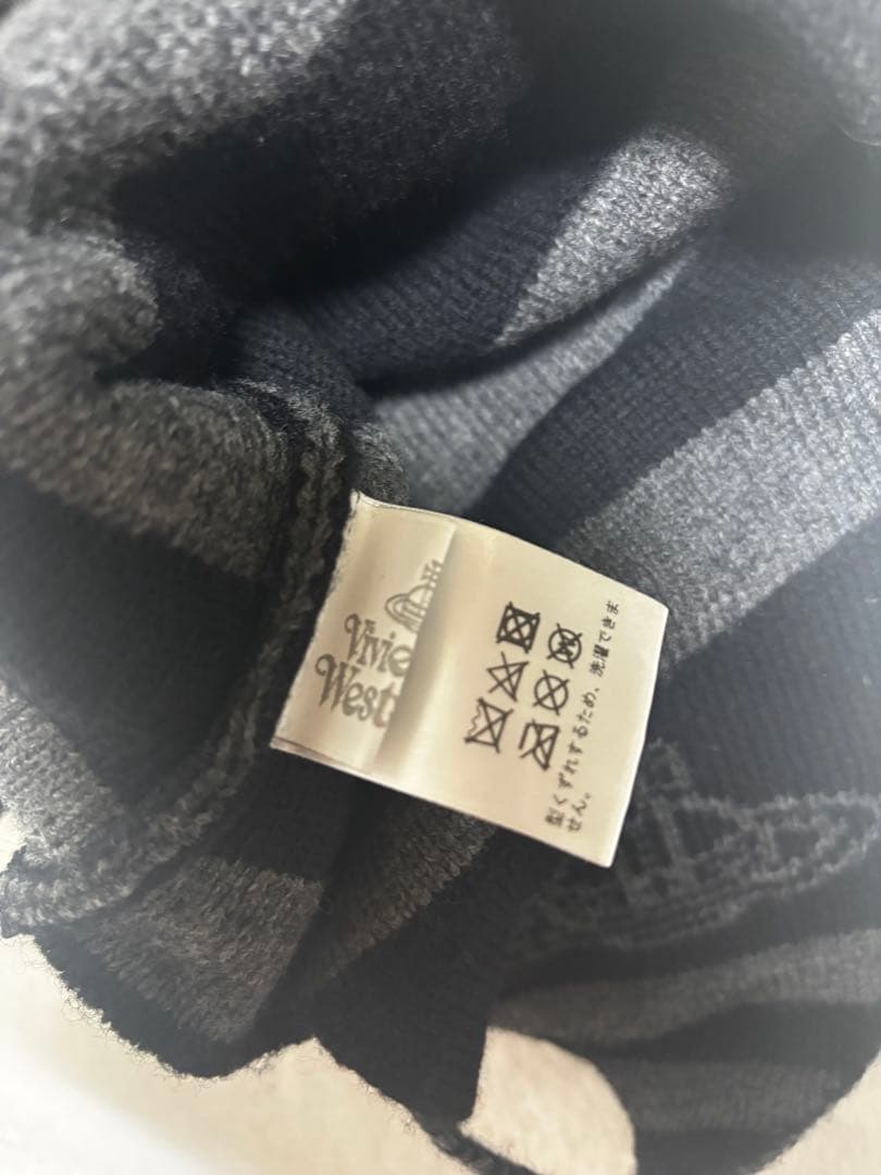 正規品 Vivienne Westwood 耳当て付きニット帽