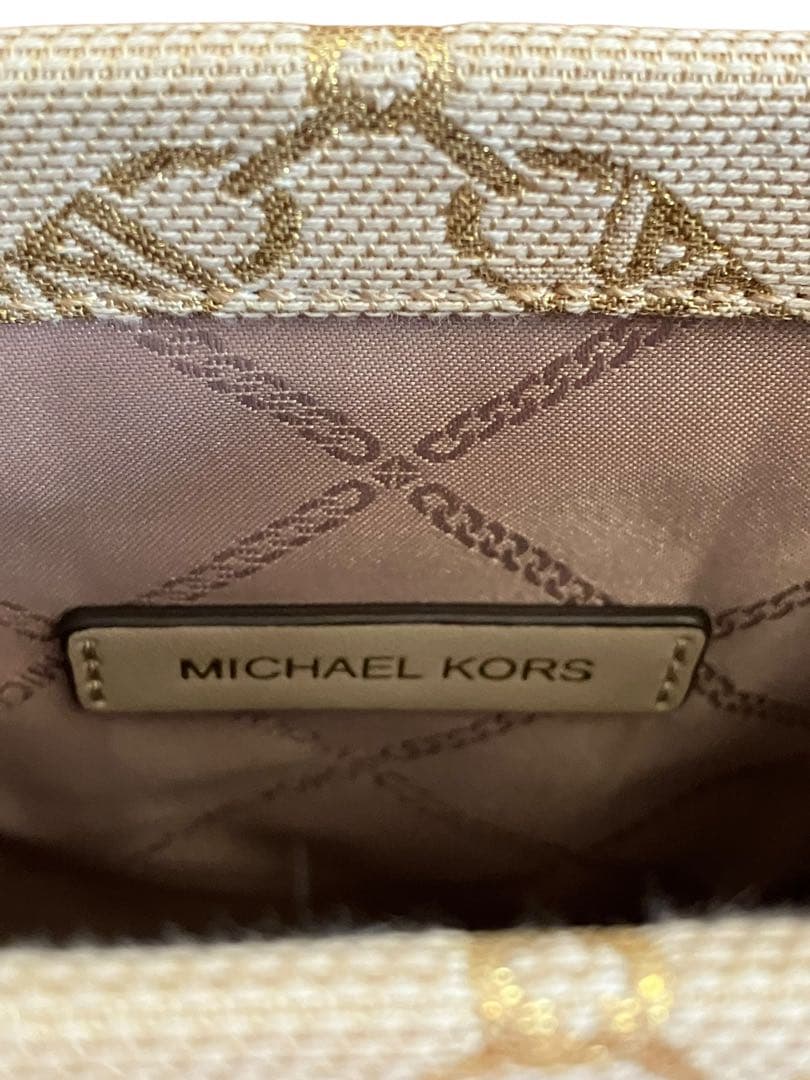 MICHAEL KORS ベージュ ロゴバッグ 新品未使用　保存袋、付き