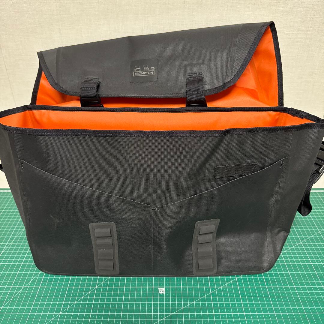 ブロンプトン　防水メッセンジャーバッグ
