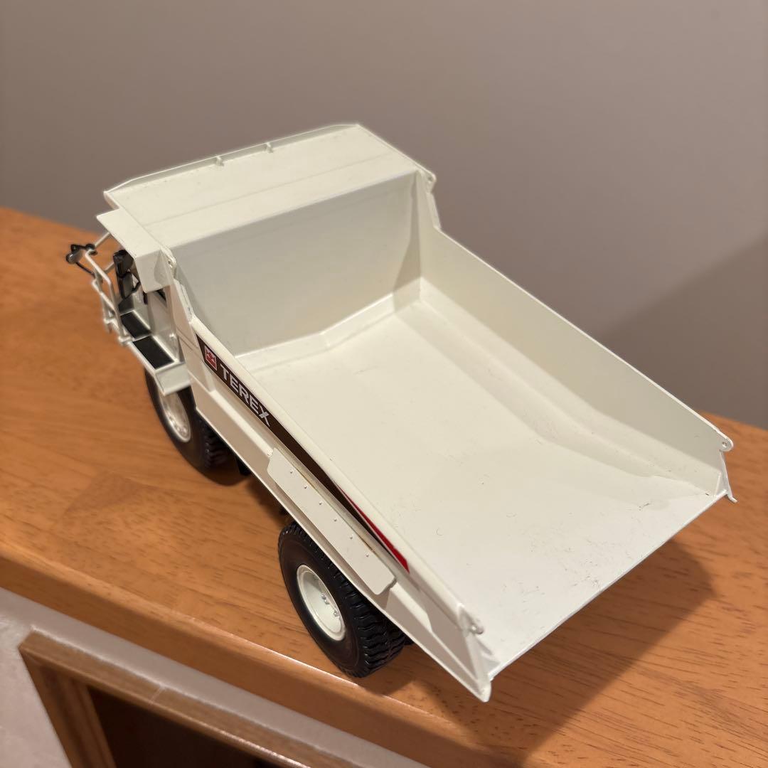 TR60 ホワイト ダンプミニカー