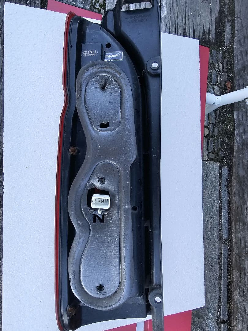 valenti ヴァレンティ ジュエルLEDテールランプTRAD　ハイエース