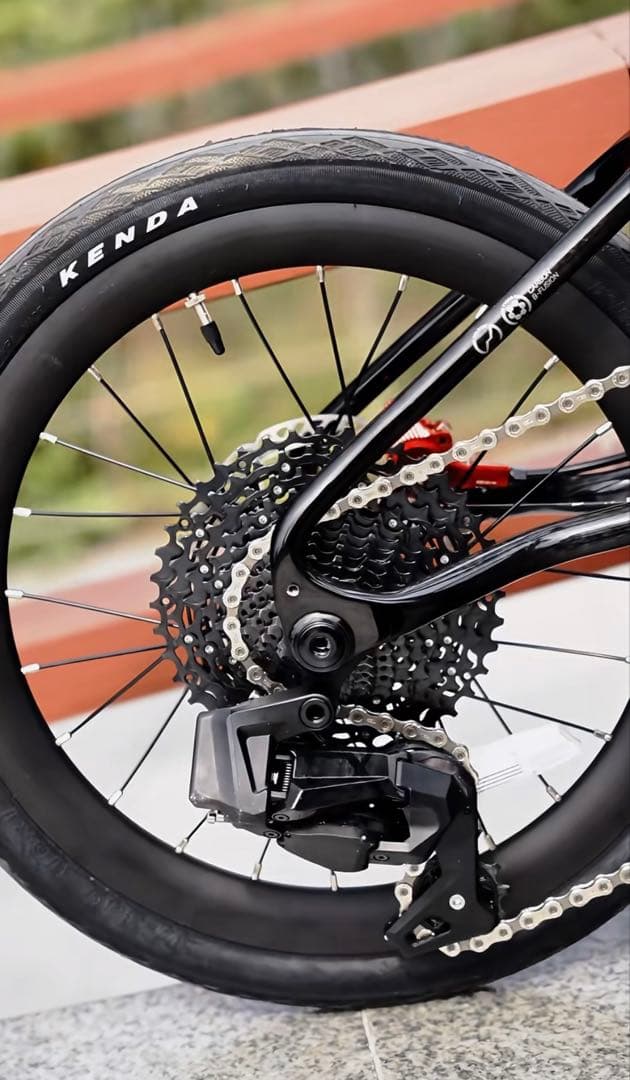 希少フルカーボンフレーム電子変速 brompton同類16インチ折りたたみ自転車