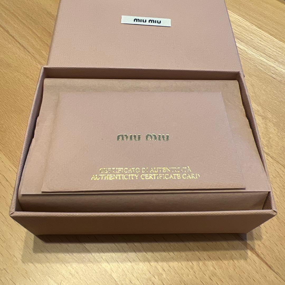【新品】miu miu マテラッセ キーケース